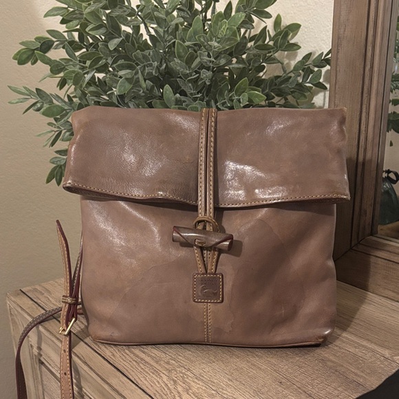 Dooney & Bourke Handbags - Dooney & Bourke Florentine Leather Crossbody